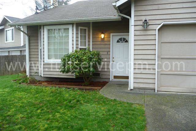 11630 23rd Ave SW #B - Photo 2 of 12