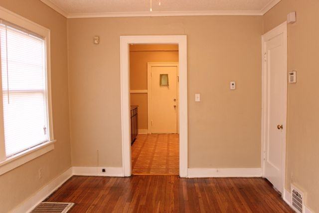 2441 E 67th Terrace - Photo 3 of 5