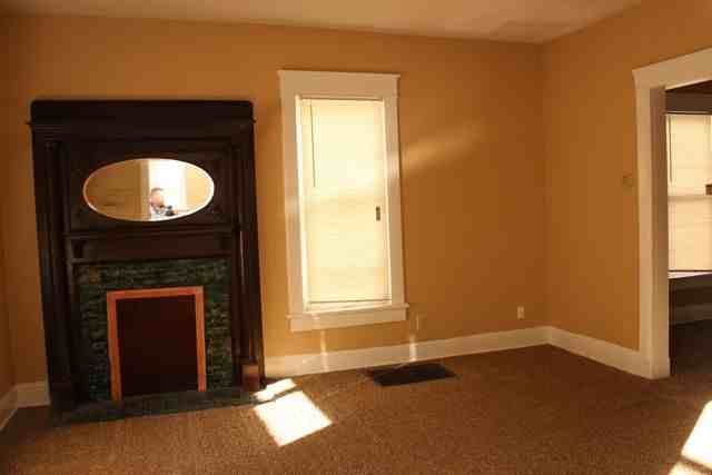 3025 Wayne Ave - Photo 2 of 7