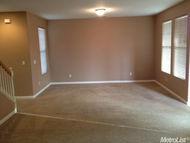 1343 Shearwater Dr - Photo 3 of 15