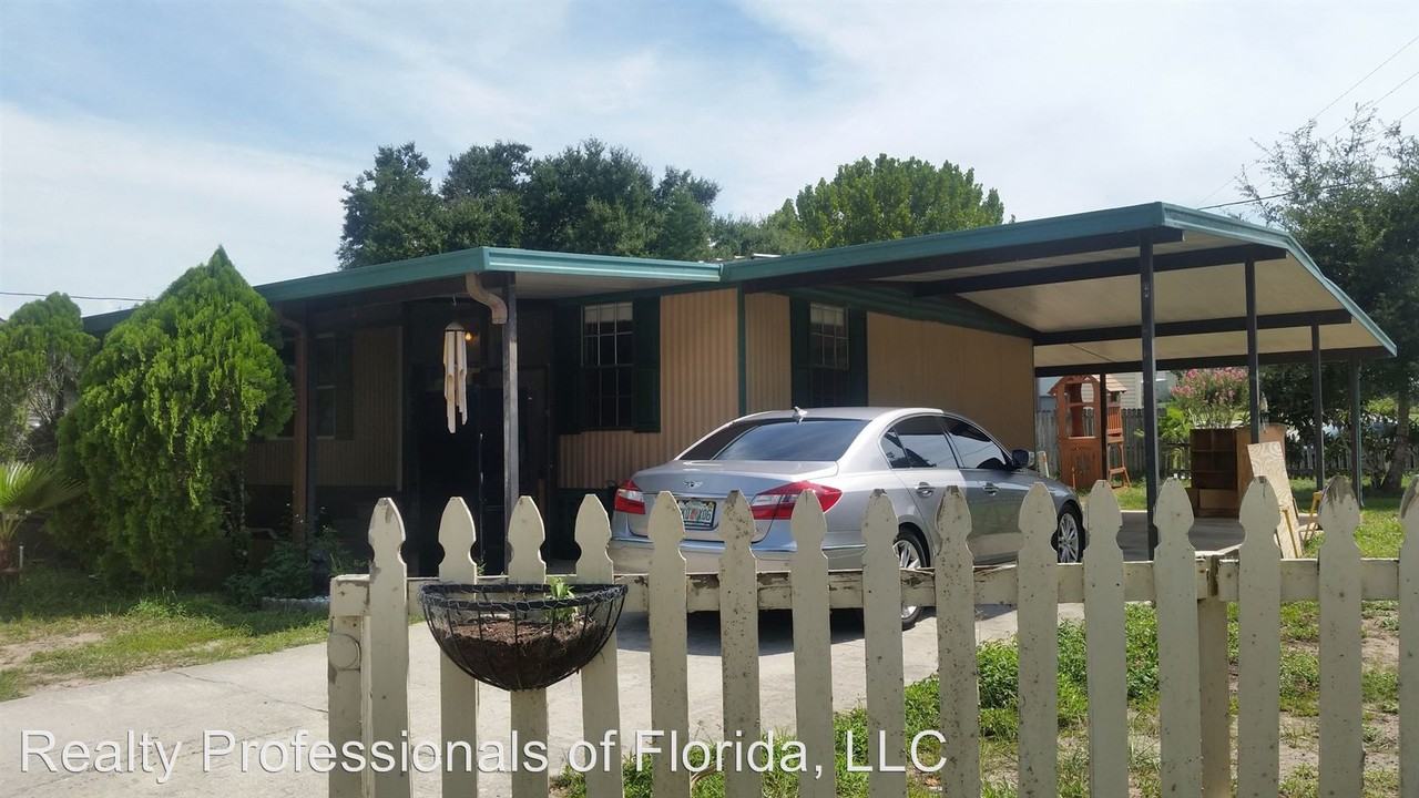 17326 Raintree Ct - Photo 2 of 13