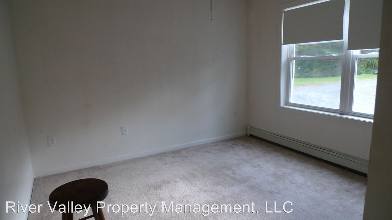 30 Estey Ln - Photo 2 of 18