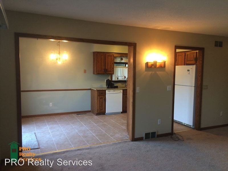 16926 Gannon Way W - Photo 3 of 14