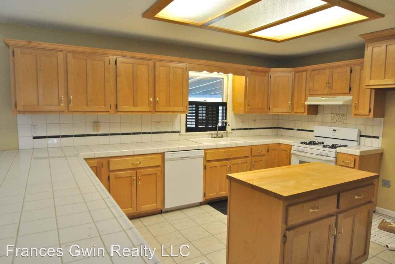 3216 Tabor Loop - Photo 2 of 8