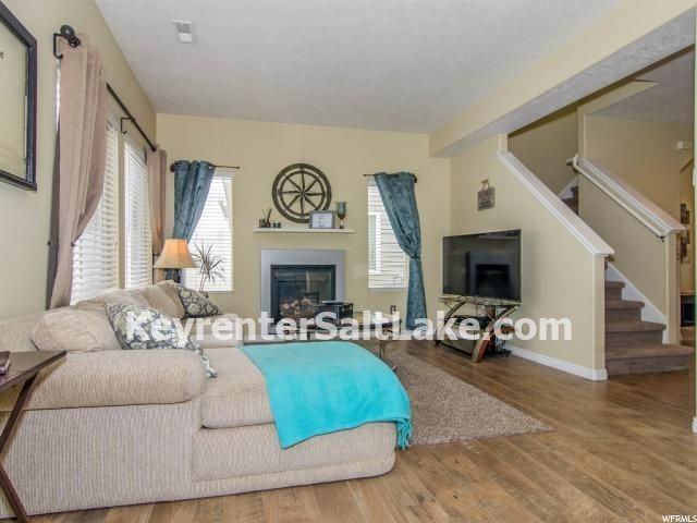 3141 Alsace Way - Photo 2 of 23