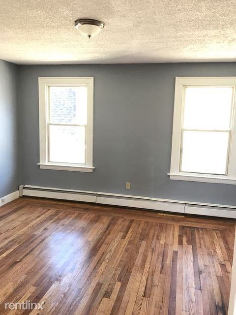 262 Highland St #Fl 3 - Photo 3 of 5