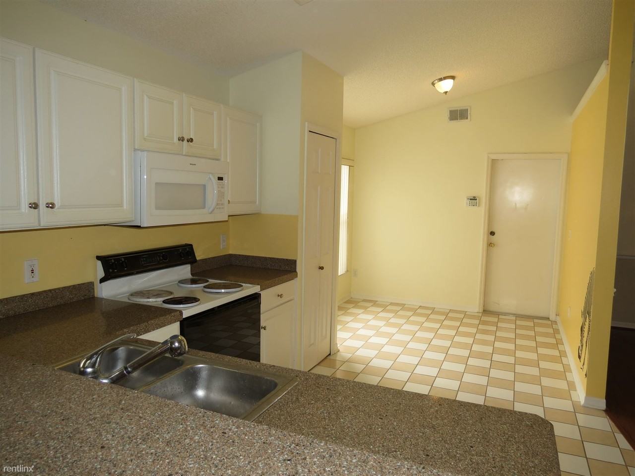 13601 Emeraldview Dr - Photo 3 of 13