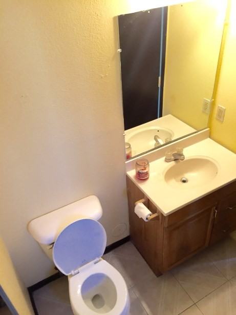 609 Barcelona Dr - Photo 3 of 7