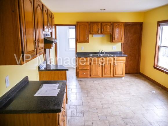 14 Warrenton St - Photo 3 of 4