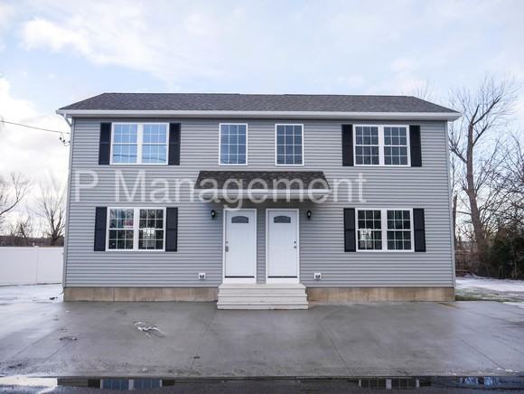 31 Railroad St - Photo 2 of 3