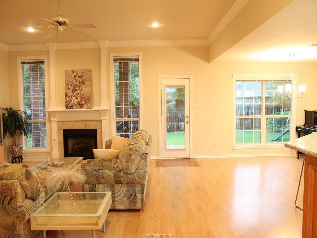 3207 Caterina Ln - Photo 3 of 14