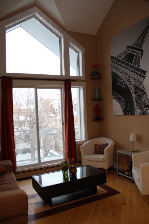 3501 15 St SW - Photo 3 of 9