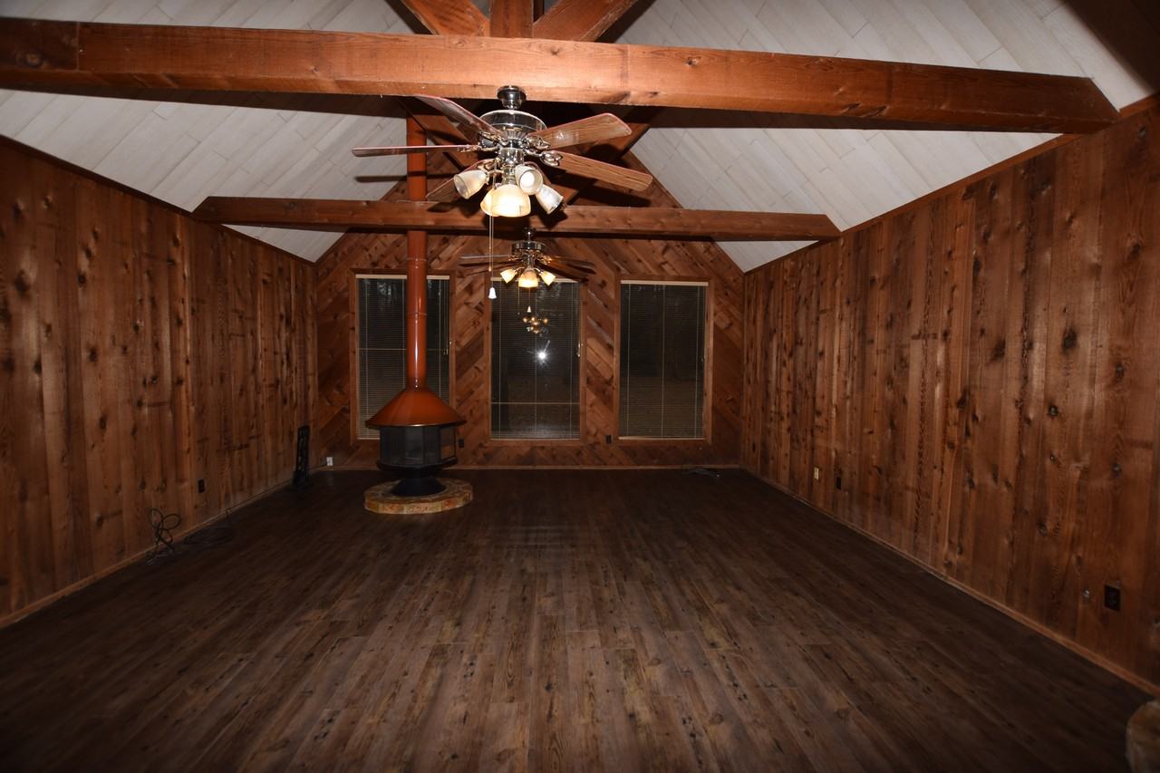 3647 Deer Run Rd - Photo 3 of 18