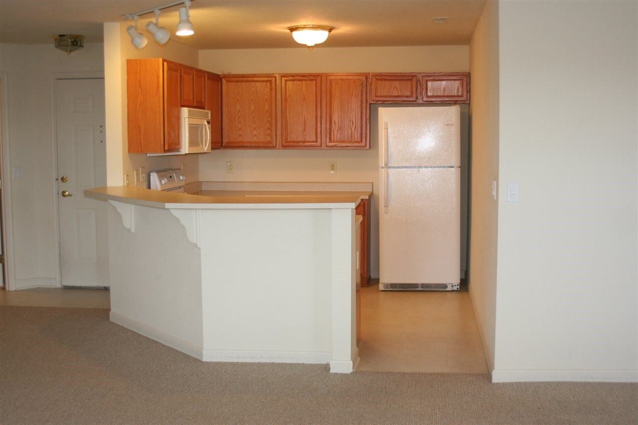 343 Maiden Ct - Photo 2 of 10