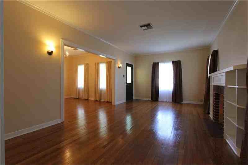 4007 Coleridge St - Photo 2 of 16