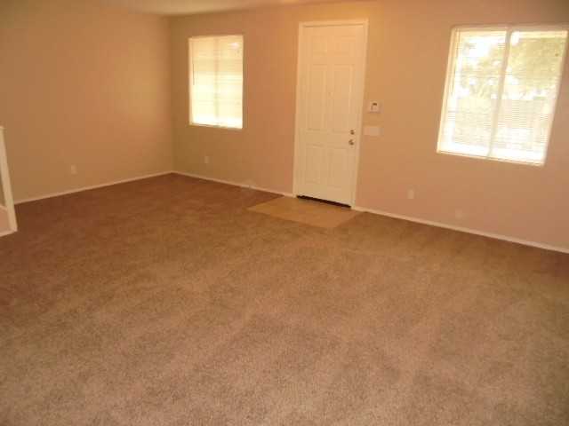 6628 W Adams St - Photo 2 of 14