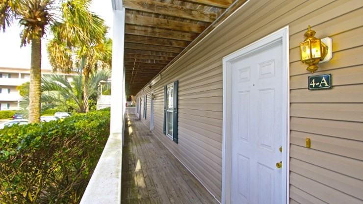 1530 Fort Johnson Rd #4A - Photo 2 of 12