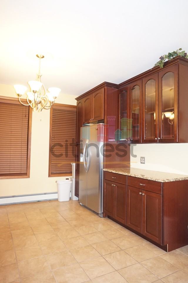 274-292 3rd Ave #2 - Photo 2 of 15