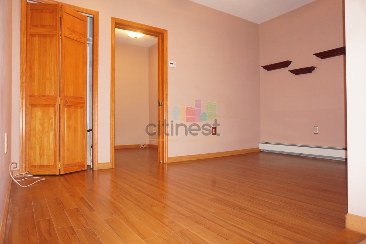 274-292 3rd Ave #2 - Photo 3 of 15