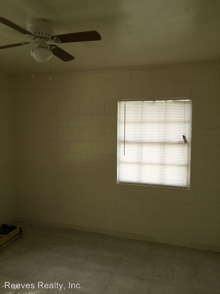 728 Bankhead Pl - Photo 2 of 6