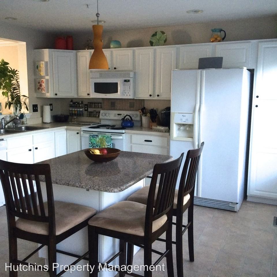 1967 Esther Ct - Photo 3 of 15