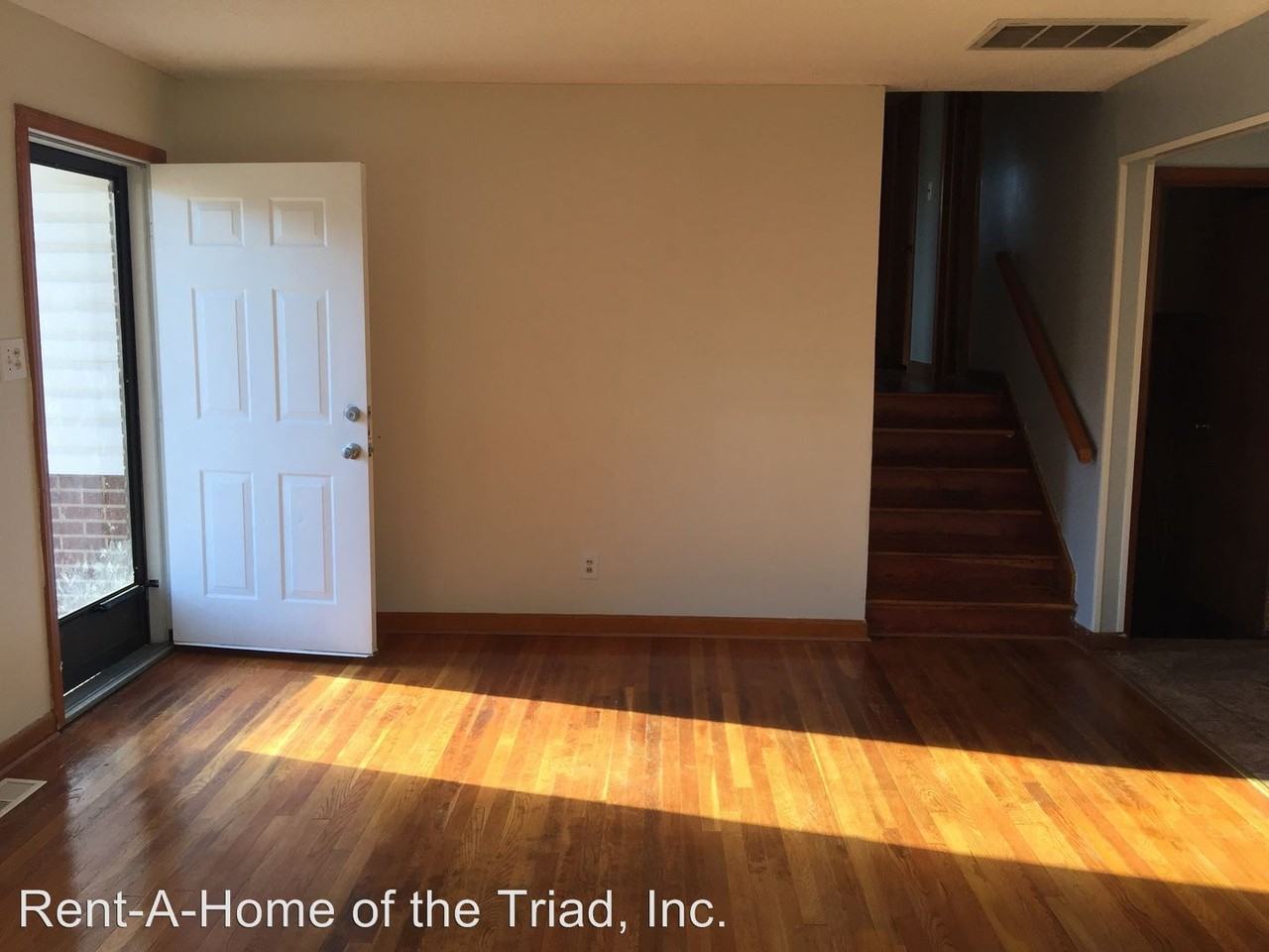 1614 W Meadowview Rd - Photo 2 of 10