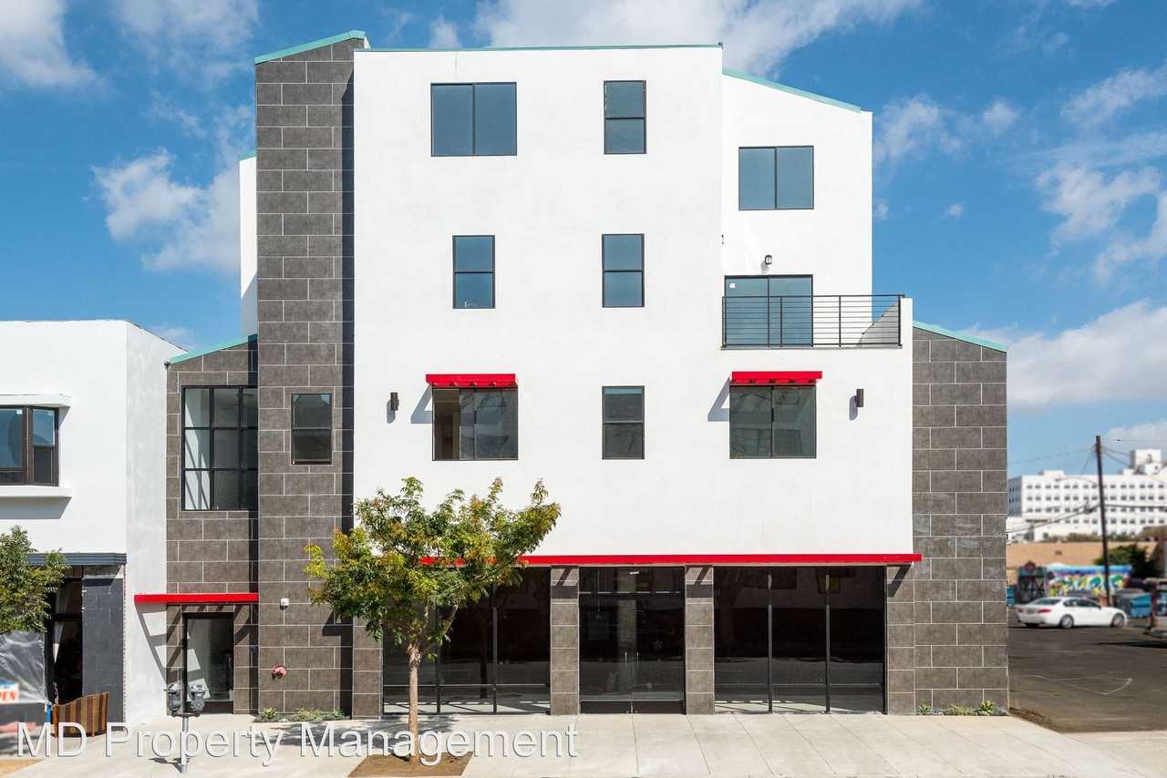 137 W. 6th Street - Photo 2 of 36