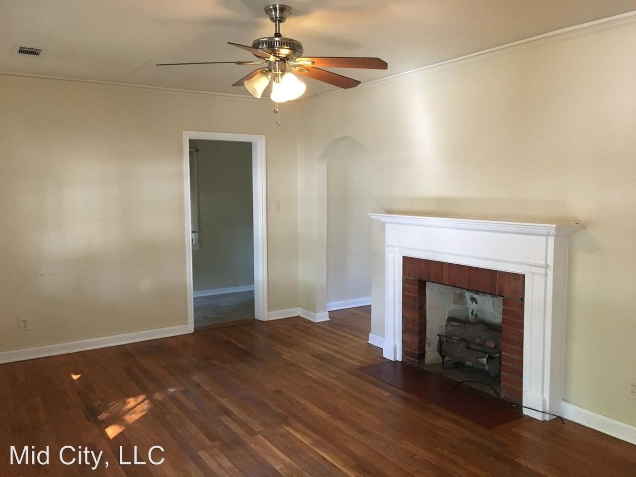 2142 E 42nd St - Photo 3 of 10