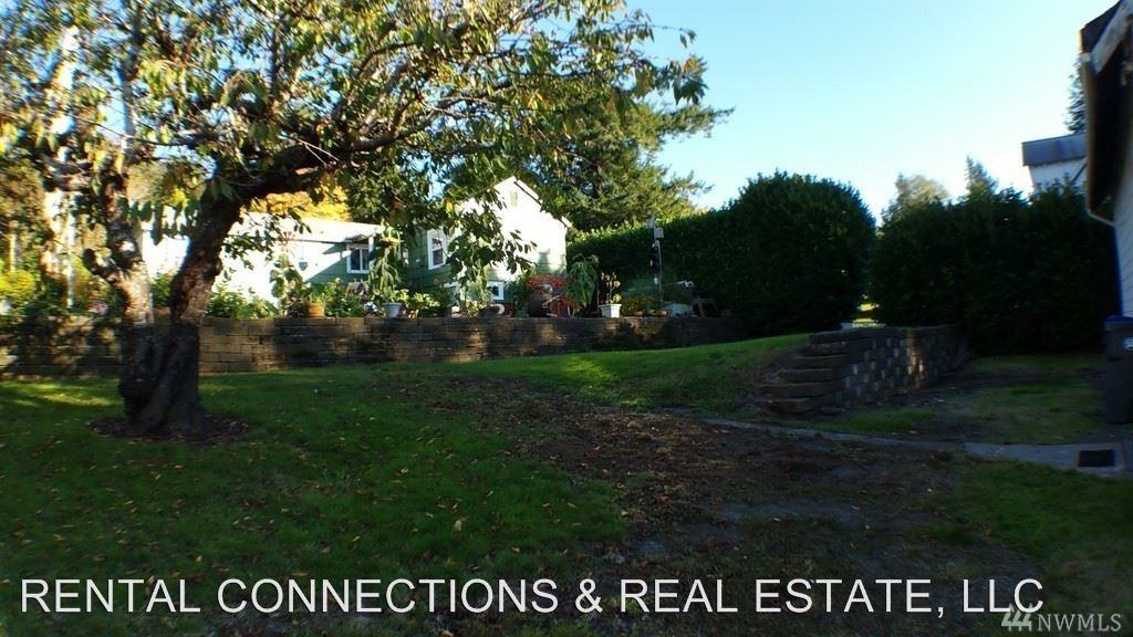 2020 Laura St - Photo 3 of 13