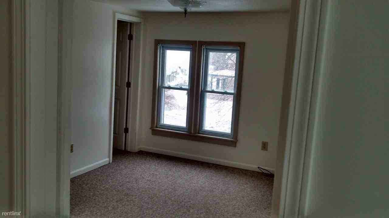 412 E Huron Ave - Photo 3 of 6