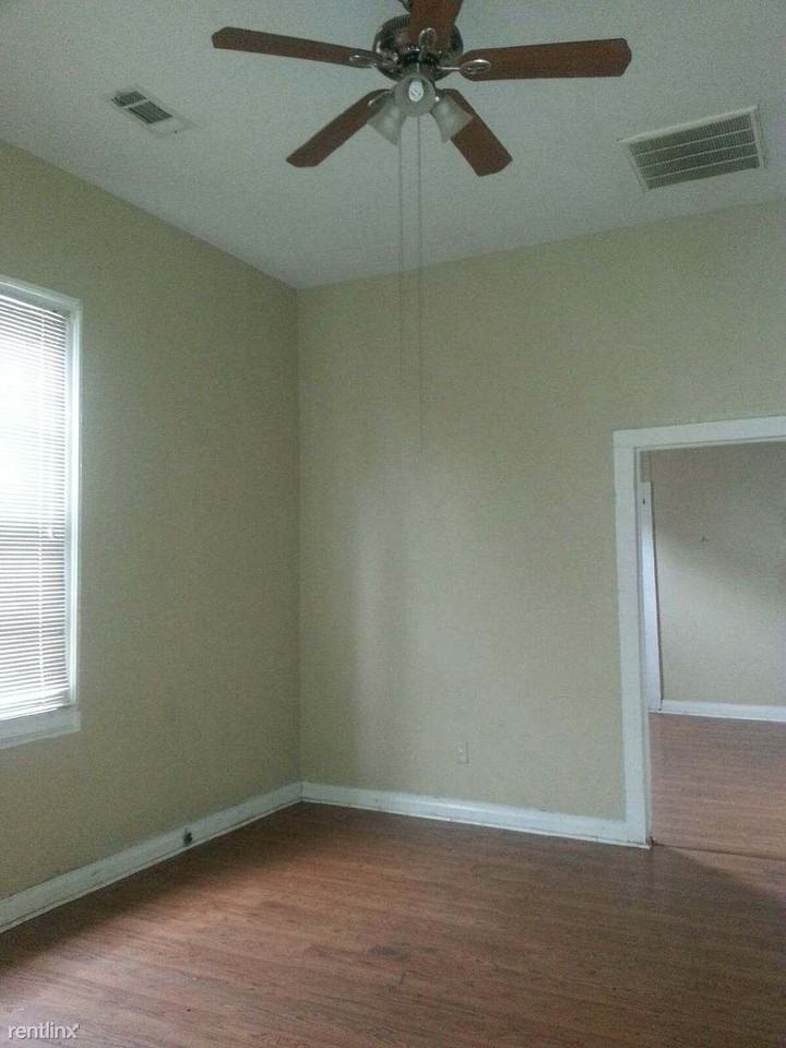 834 Verret St - Photo 3 of 5