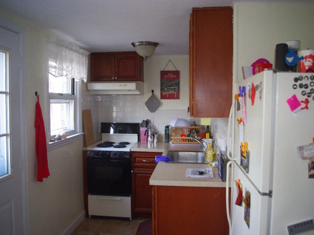 66 Hillside Ave - Photo 3 of 12