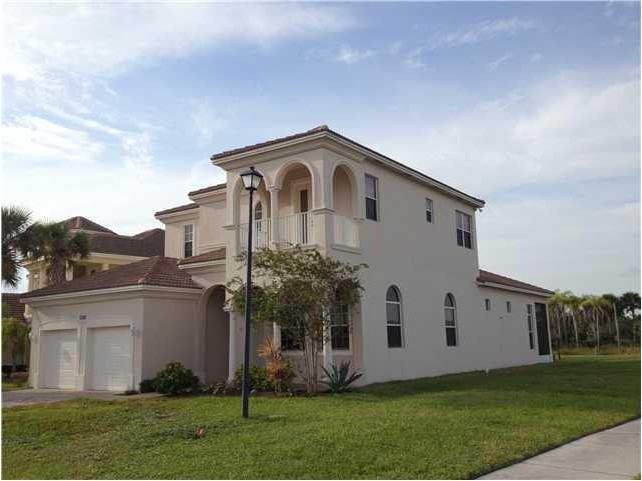 3318 Burlington Pl SW - Photo 2 of 15