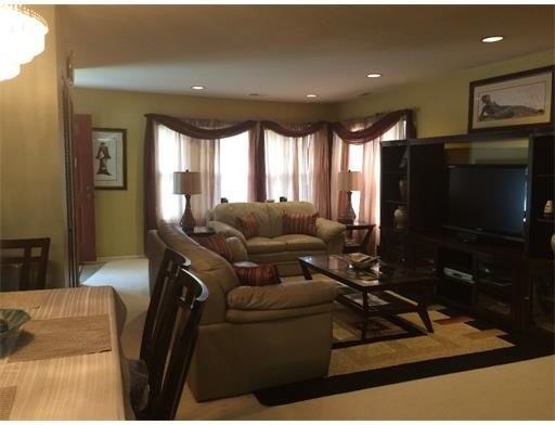 188 Pennsylvania Way - Photo 3 of 19