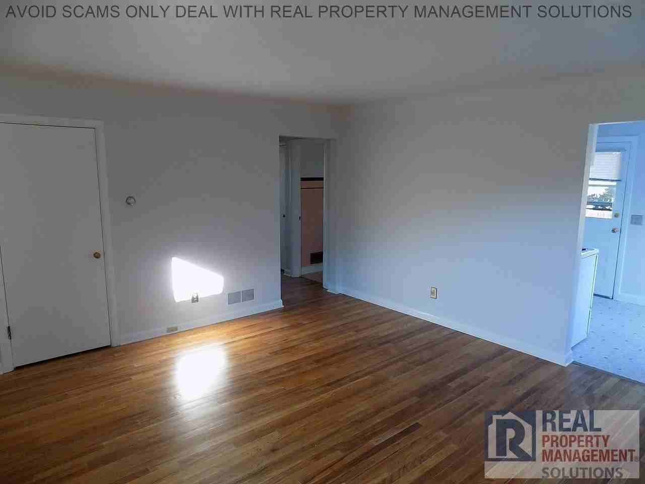 7106 N Interstate Ave - Photo 3 of 27