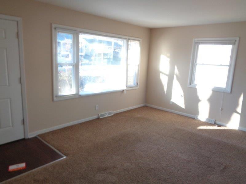 1154 Homer Ave - Photo 3 of 14