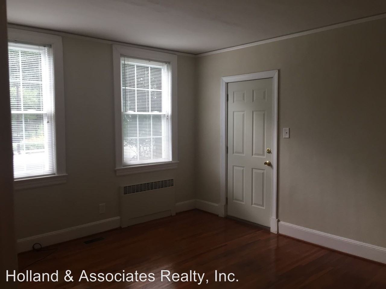 823 Jay St - Photo 2 of 6