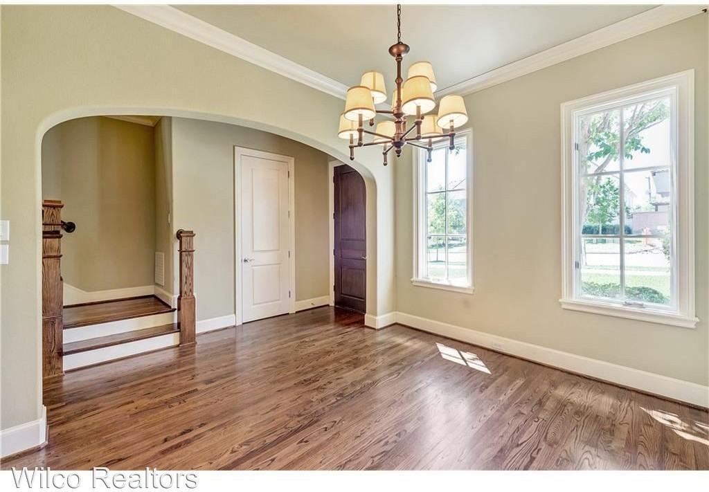 4708 Dexter Ave - Photo 3 of 23