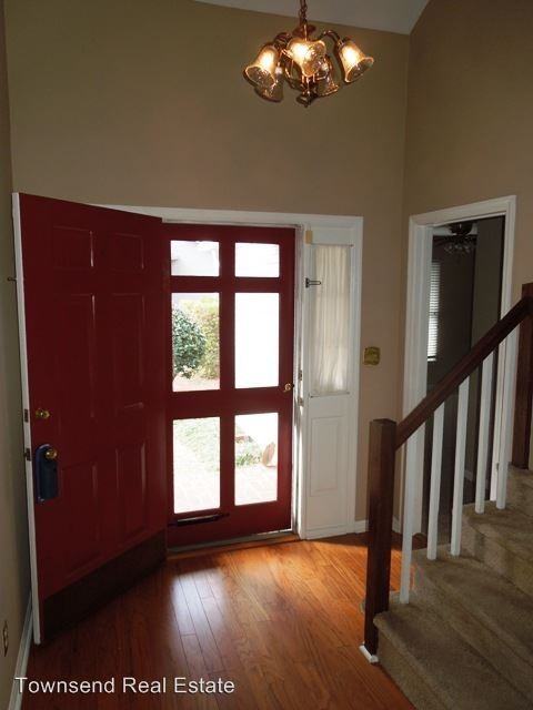 2410 Fairfax Pl - Photo 3 of 19