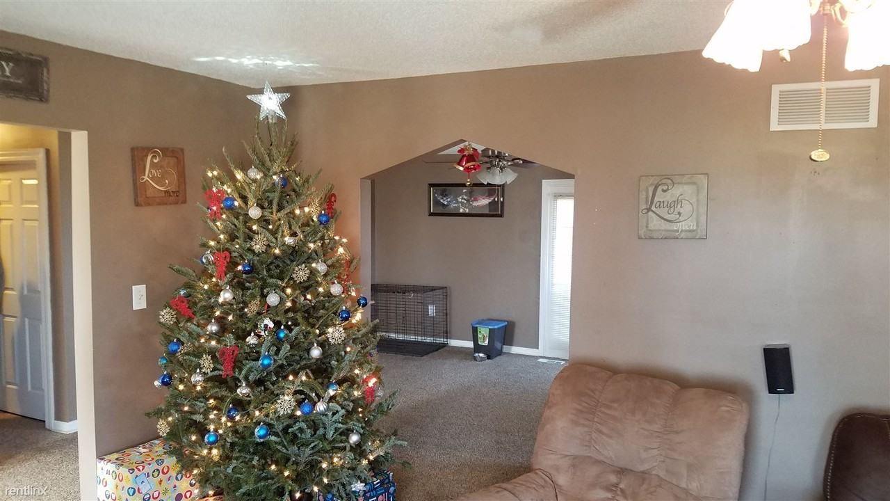 295-351 Adams Ln #A - Photo 3 of 6