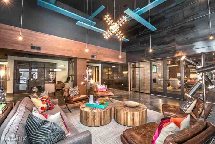 2628 Live Oak St. - Photo 2 of 11