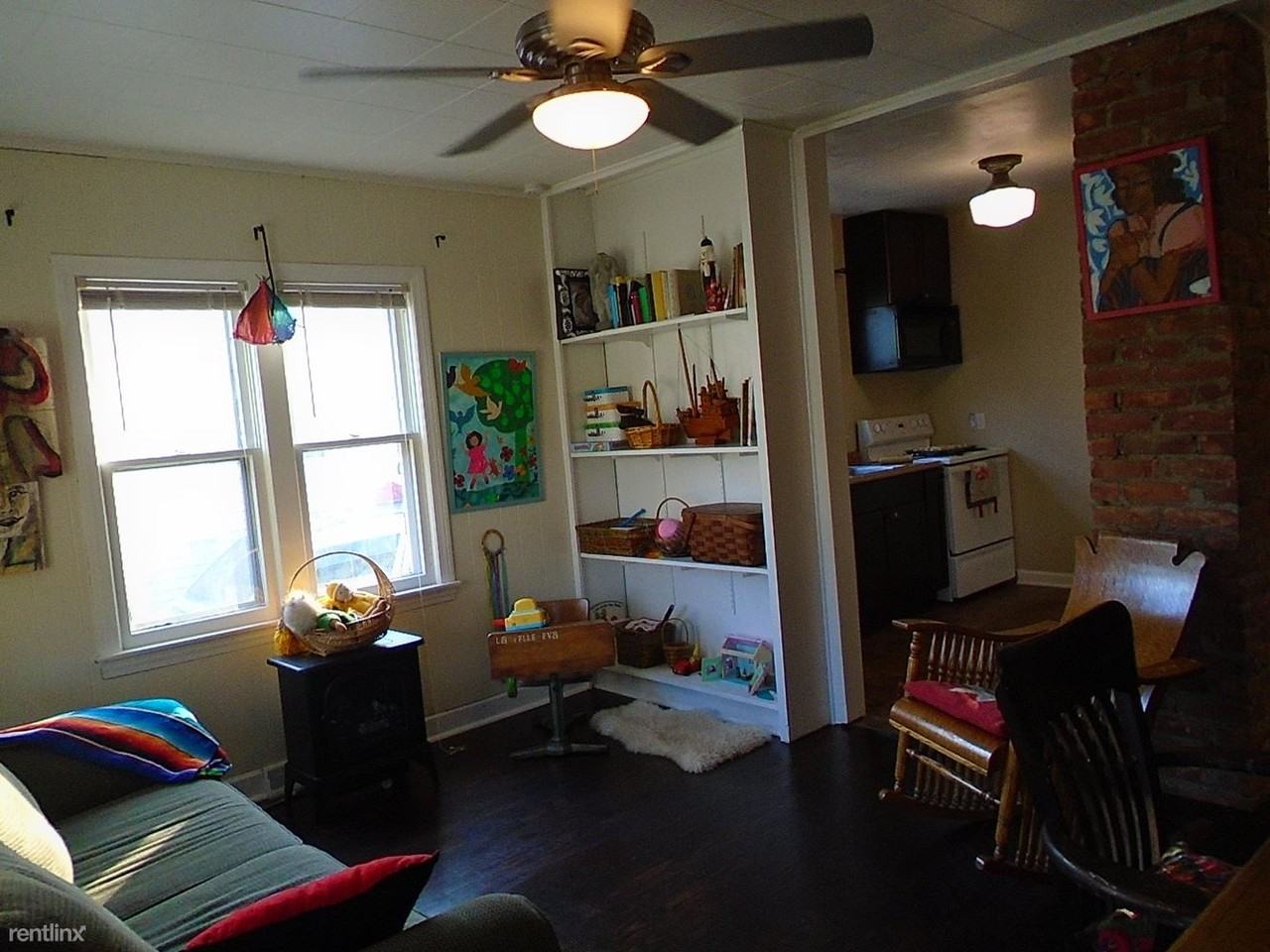 241 N Helen Ave - Photo 2 of 11