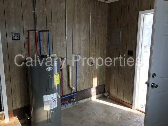 1020 W Calhoun St - Photo 3 of 13