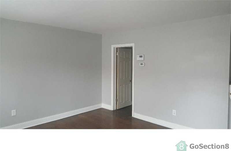 1646 Heathfield Rd - Photo 3 of 17