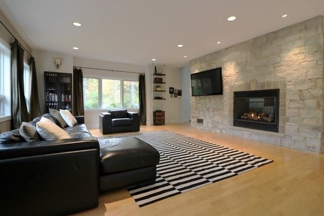 3511 Moraine Ct - Photo 3 of 25