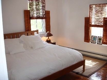 203 Jermain Ave - Photo 3 of 6