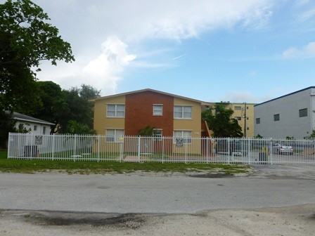 655 NW 121st St - Photo 3 of 42