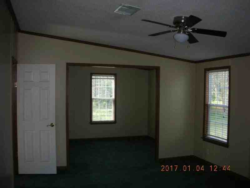 44778 Artesian Blvd - Photo 3 of 10