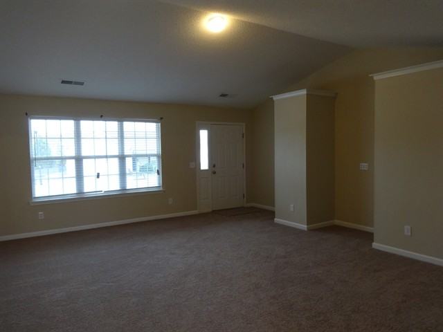 306 Oakpointe Dr - Photo 2 of 14