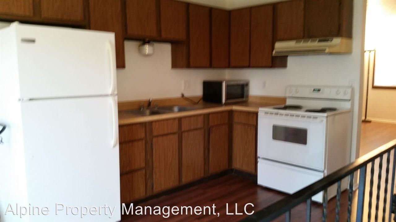 803 W Bailey St - Photo 2 of 10